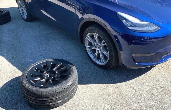 Tesla Model 3 tire pressure